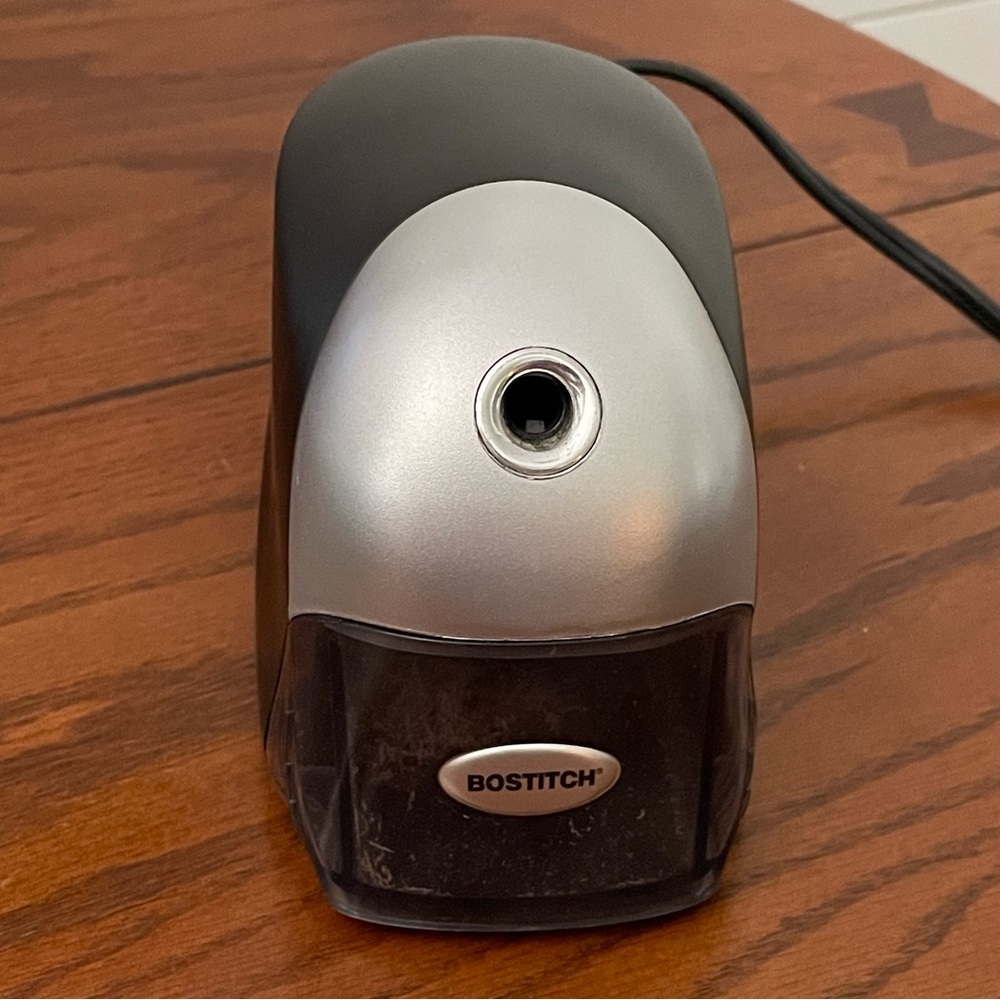 Stanley Bostitch Heavy Duty Electric Pencil Sharpener Model EPS8HD Black